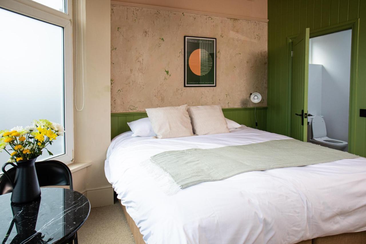 Settle, Southampton - Premium Self Check-In Rooms & Suites Exterior photo